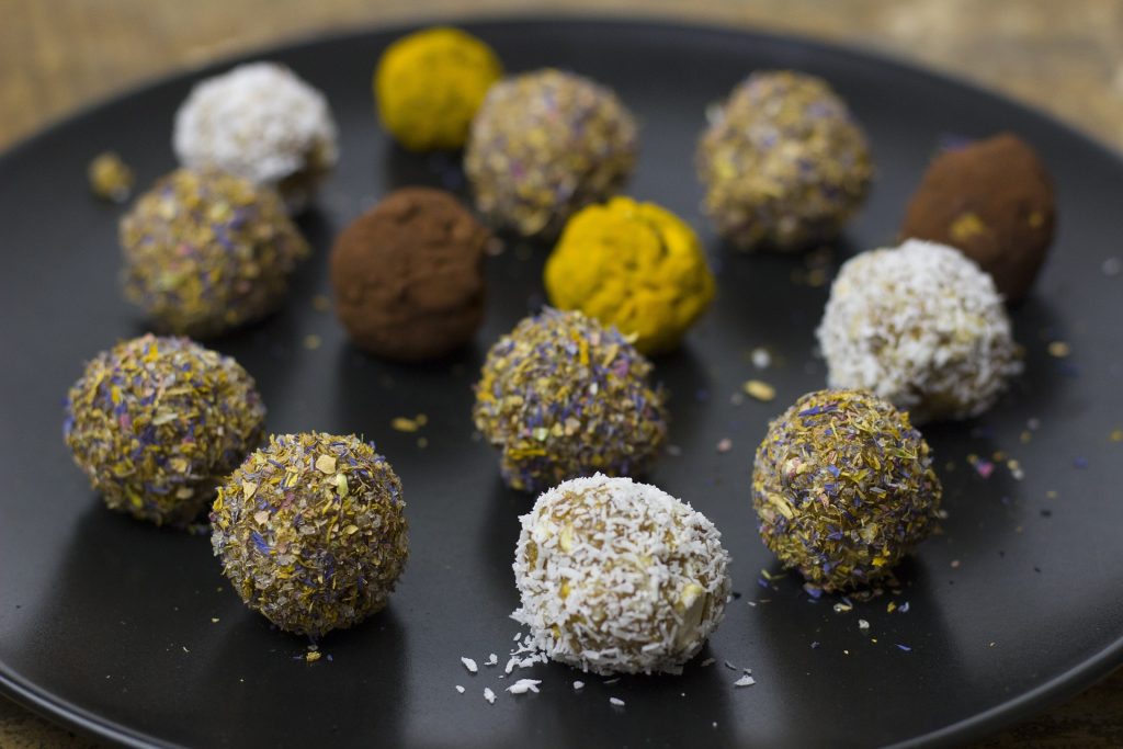 einladung_zum_essen-energy-balls-4931204_1920